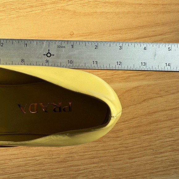 🔶Prada floral appliqués flats with brushed leather🔶 - Picture 8 of 8